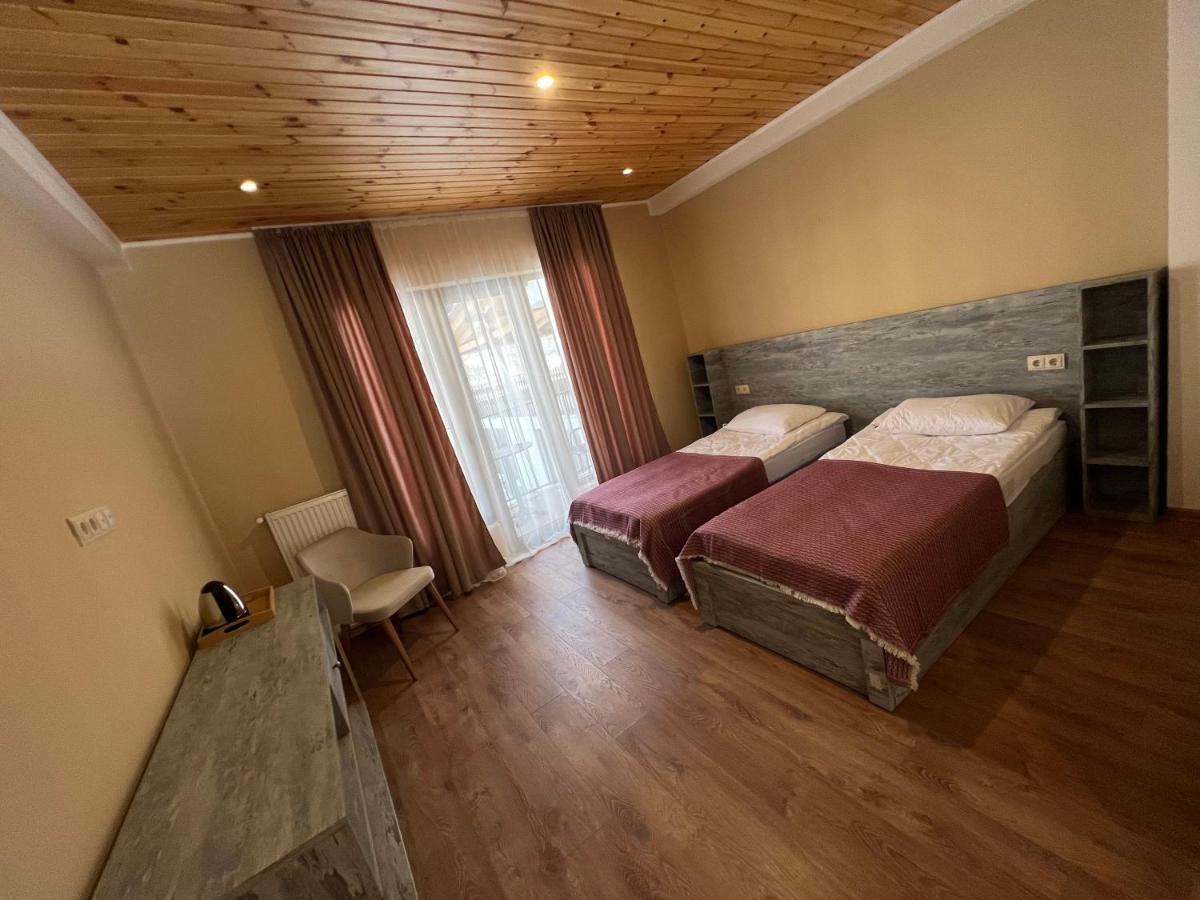 Anne'S Hotel In Местія Екстер'єр фото