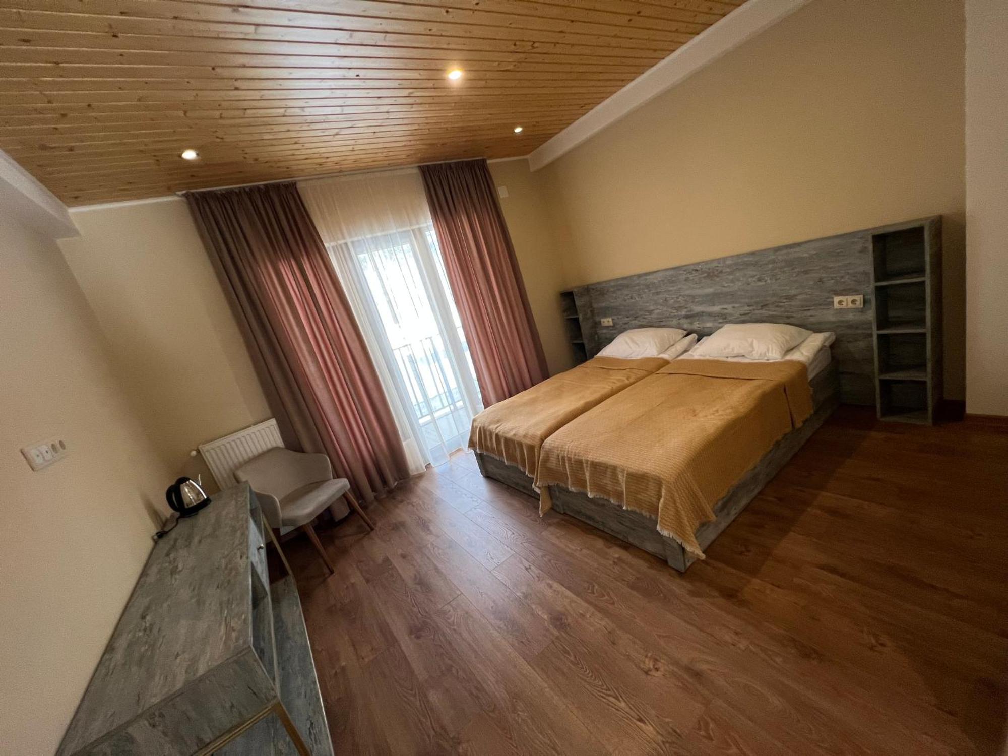 Anne'S Hotel In Местія Екстер'єр фото