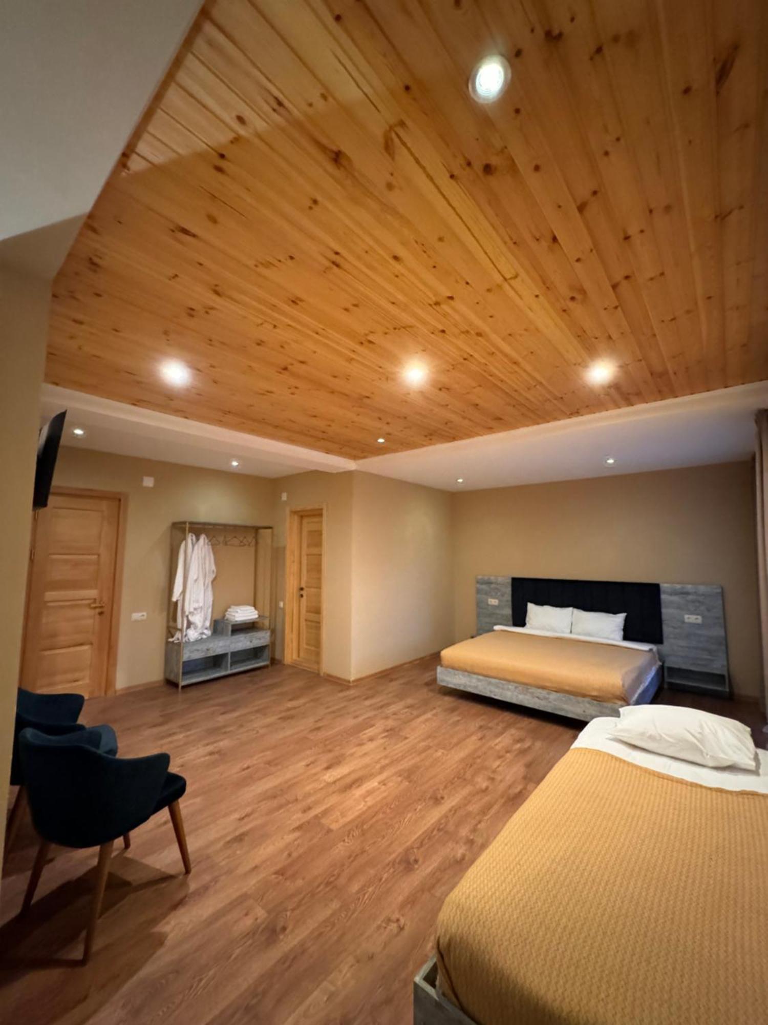 Anne'S Hotel In Местія Екстер'єр фото